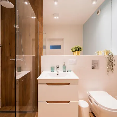 Apartament - Near Sky Tower - Private Parking