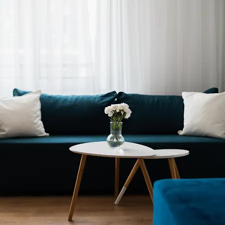 Apartment - Near Sky Tower - Private Parking *