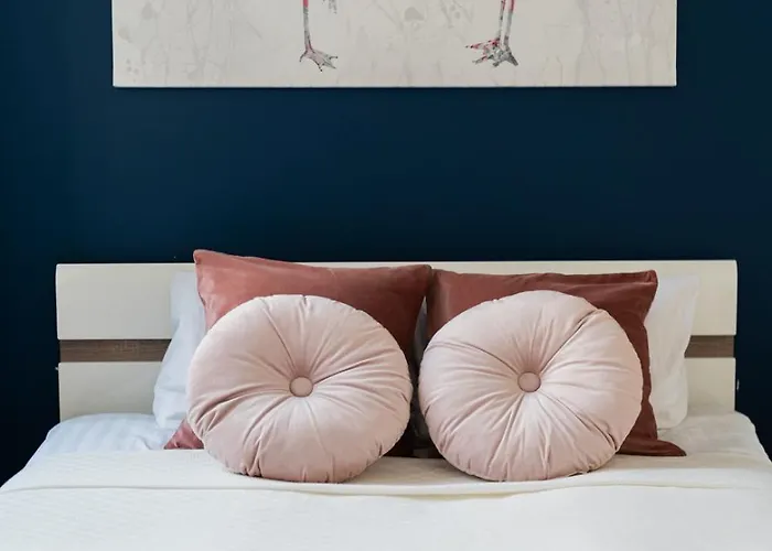 Apartment - Near Sky Tower - Private Parking